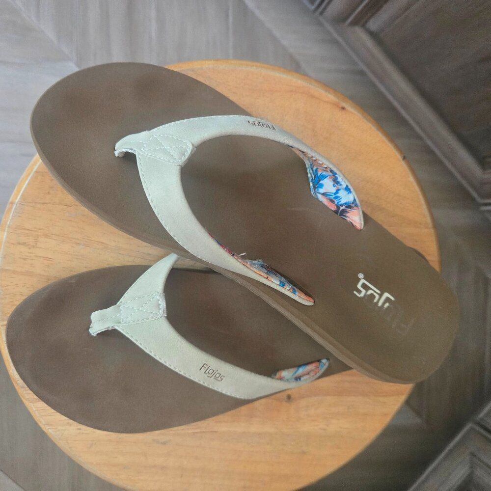 Flojis sandals